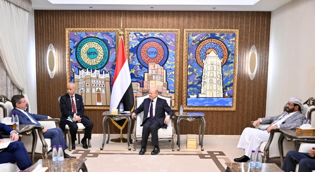 العليمي والسفير الأمريكي